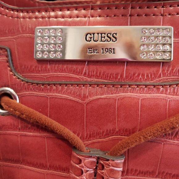 - Guess  Brown faux Alligator purse  11x6 1/2 inches  VGC - Picture 5 of 8